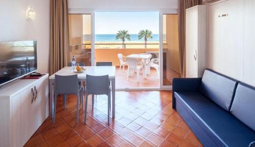 Studio with Sea View (2 Adults + 2 Children)