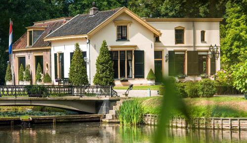 Deluxe Double or Twin Room with Garden View