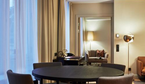 Bank Heritage Suite