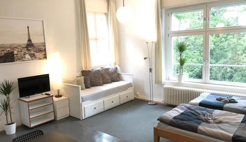 4 Bed Studio - 1st Floor