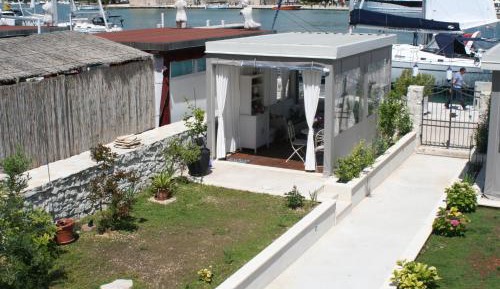Studio Apartment with Sea View