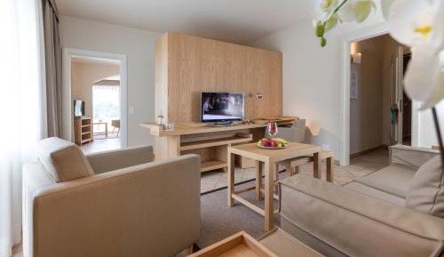 Suite with Balcony and Spa Access
