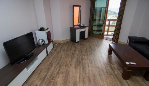 Large Two-Bedroom Suite (32PY)