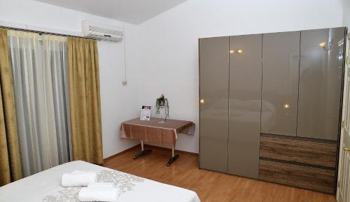 Apartment (4-6 adults) with Sea View