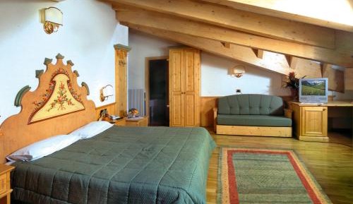 Classic Quadruple Room