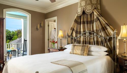 Queen Room with Balcony