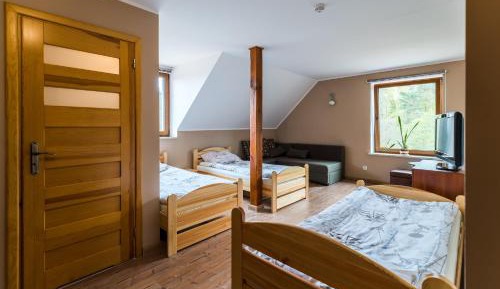 Quadruple Room with Private Bathroom