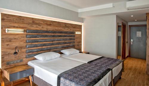 Double Room with Pool View