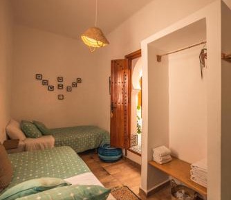 Economy Triple Room with Shared Bathroom