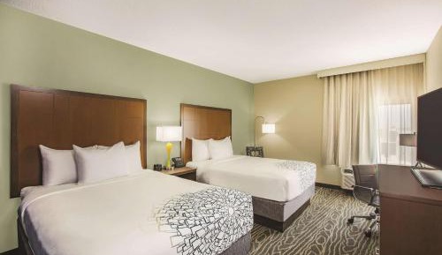 Queen Room with Two Queen Beds and Mobility/Hearing Access - Non-Smoking