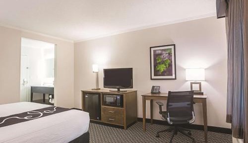 King Room - Non-Smoking