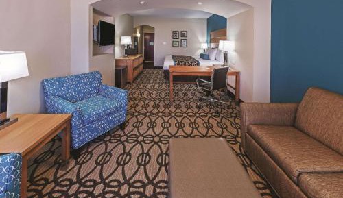 Deluxe King Room - Mobility Access/Non-Smoking