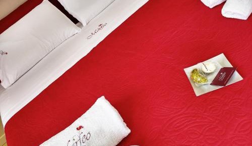 Deluxe Double Room (2 Adults + 1 Child)