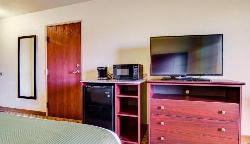 Queen Room - Disability Access