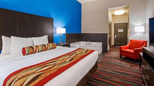 King Suite with Whirlpool