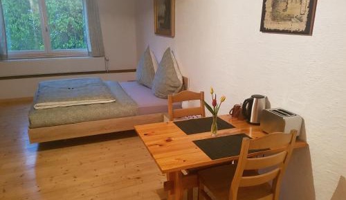 Standard Queen Room