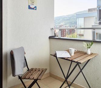 Studio Apartment with Balcony (2 Adults + 1 Child) 