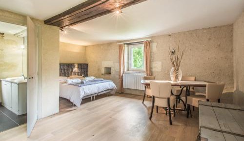 Deluxe Double Room with Extra Bed