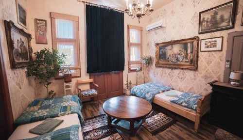 Deluxe Double Room with Shared Bathroom and Balcony