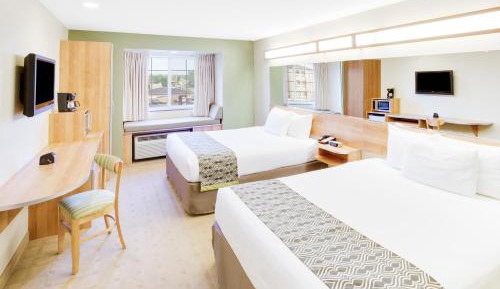 Queen Room with Two Queen Beds - Non-Smoking