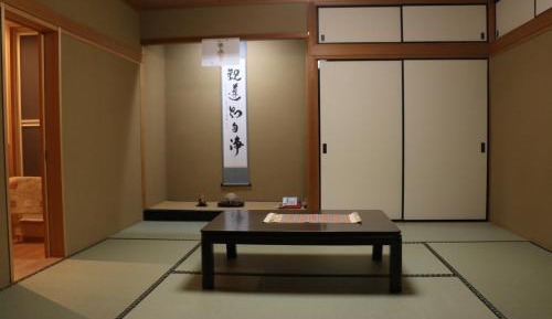 Double or Twin Room with Private Bathroom