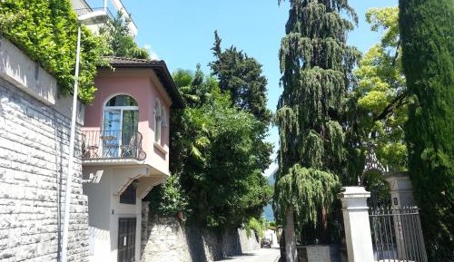 Romantic Bijou with Lake View - Luxury Interior