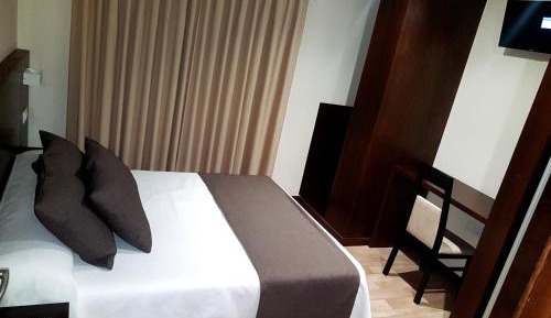 Family Room with Garden View