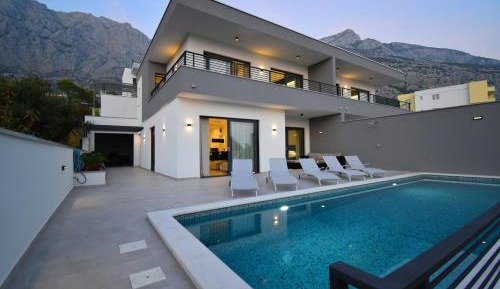 Villa with Private Pool