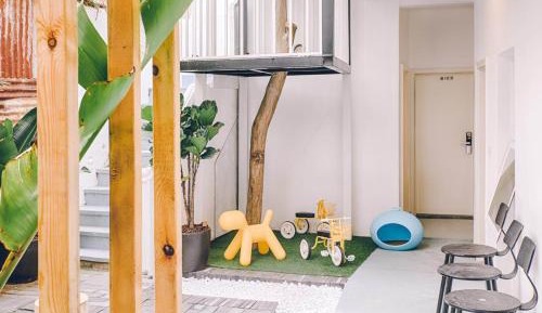 Vintage Twin Room