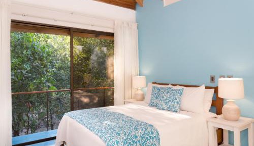 Poolside Suite