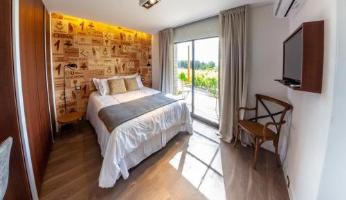 Deluxe Queen Room