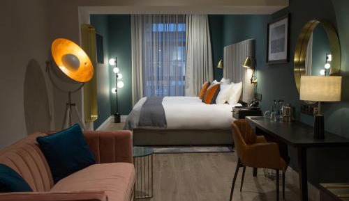 King Suite (accessible)