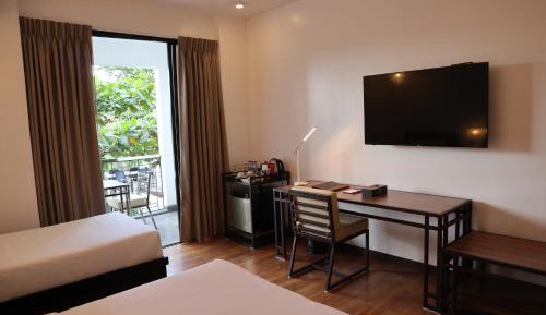 Triple Room with Pool View