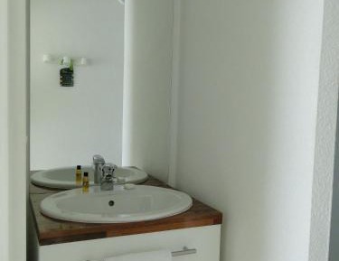 Studio with 1 Double Bed (1-2 Adults)