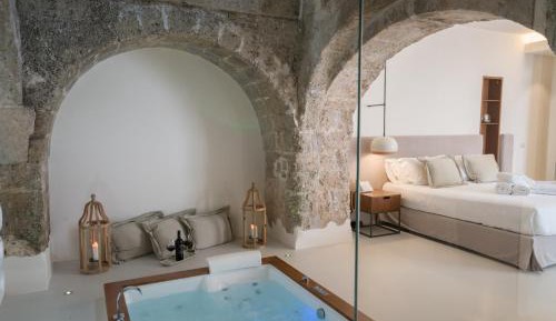 Suite with Spa Bath
