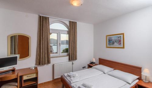 Double Room with Balcony and Sea View