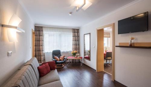 Two-Bedroom Apartment with Balcony (6 Adults)