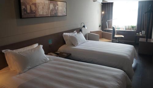 Business Twin Room A