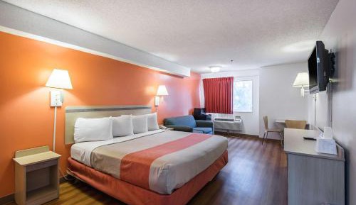 Queen Room with Two Queen Beds - Smoking