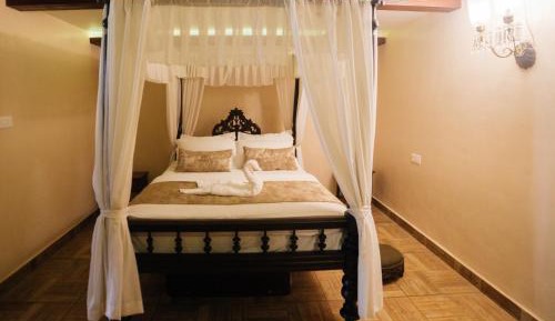 Garden Heritage Deluxe Suite