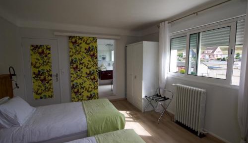 Twin Room with Private Bathroom
