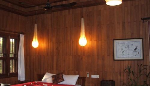 Wooden King Suite