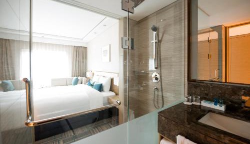 Executive Queen Room