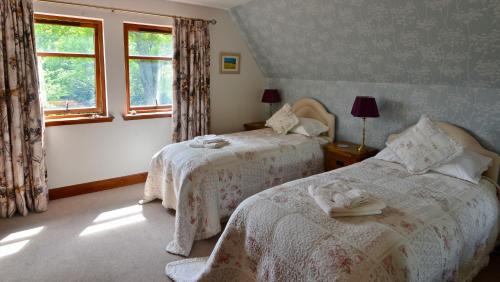 Twin Room with Private Bathroom