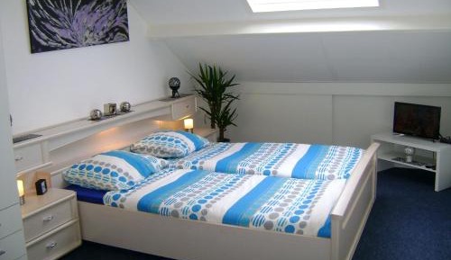 Large Double Room