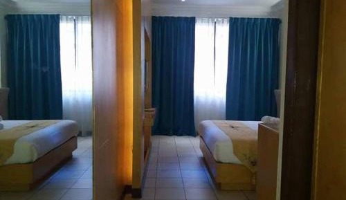 Deluxe Queen Room