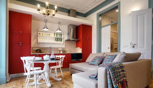 One-Bedroom Apartment with View