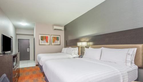 Standard Queen Room with Two Queen Beds