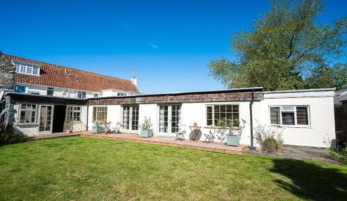 Garden Room - Dog Friendly