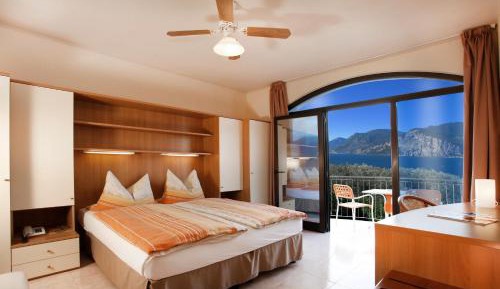 Queen Room with Balcony